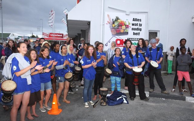 Gansbaai Kersliggies se Aanskakel 7